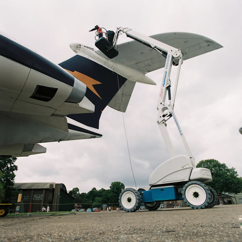 works-on-aircraft-at-duxford.jpg